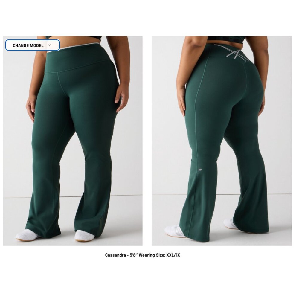 Fabletics Boost PowerHold® High-Waisted Flare SHORT | Everpine/Silver | 1X-XXL